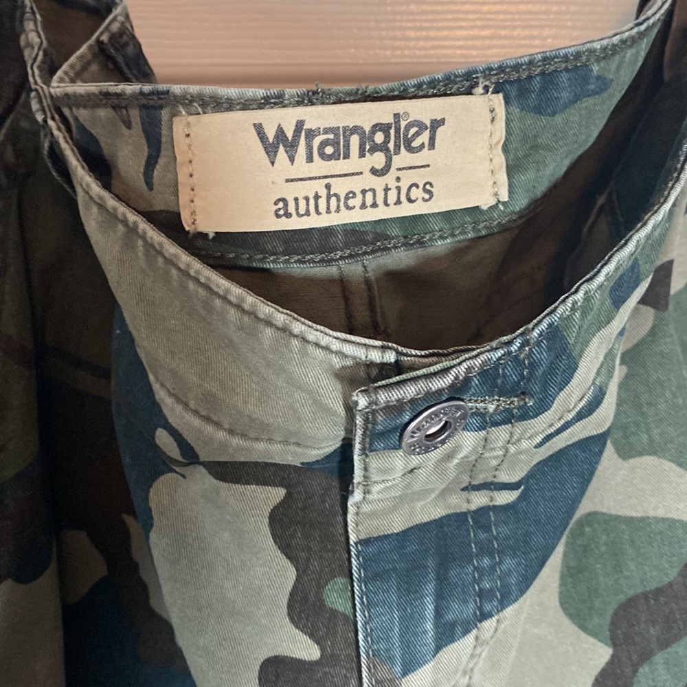 Wrangler Cargo Bundle of 2 Shorts 100% Cotton size 40 - Picture 5 of 15